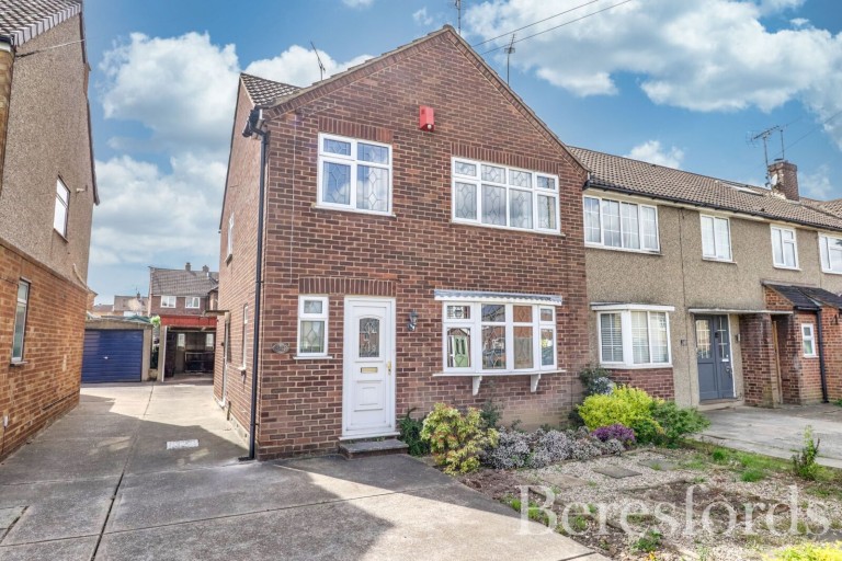 Images for Gloucester Avenue, Chelmsford, Essex, CM2