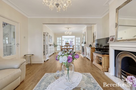 Click the photo for more details of Brackendale Gardens, Upminster, RM14