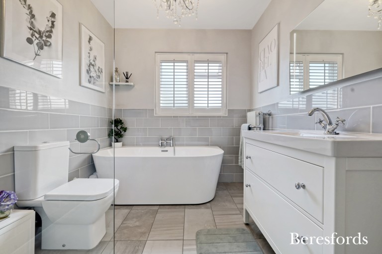 Images for Brackendale Gardens, Upminster, RM14