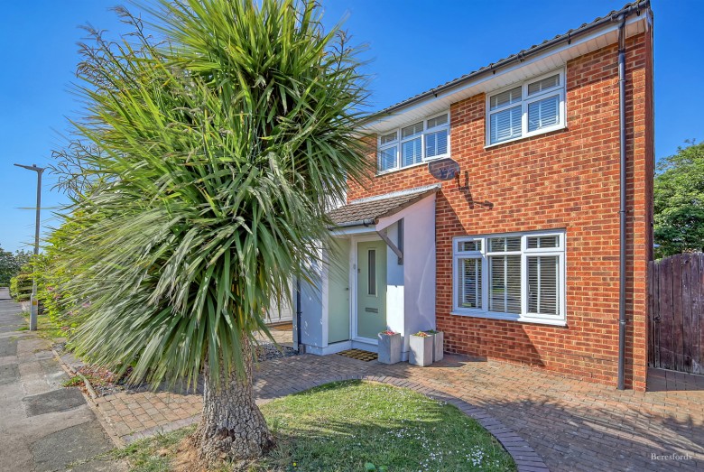 Click the photo for more details of Warrington Square, Billericay, Essex, CM12