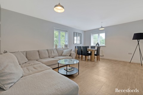 Click the photo for more details of Meadfarm Close, Romford, RM3