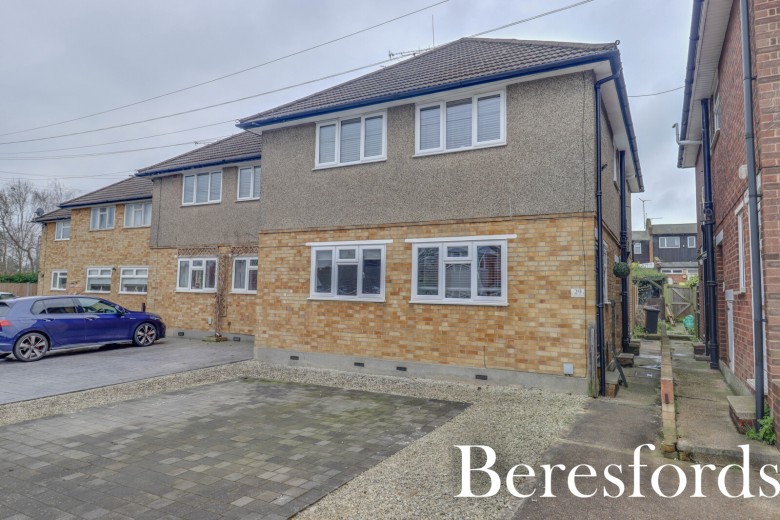 Click the photo for more details of Hunter Avenue, Shenfield, Brentwood, Essex, CM15