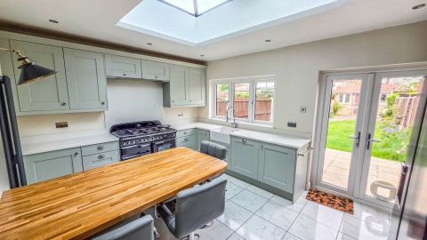 Click the photo for more details of Cambridge Avenue, Gidea Park, RM2