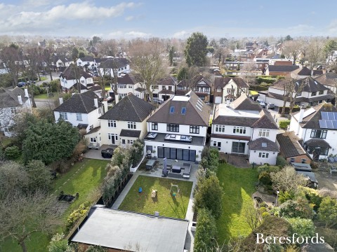 Click the photo for more details of Severn Avenue, Gidea Park, RM2
