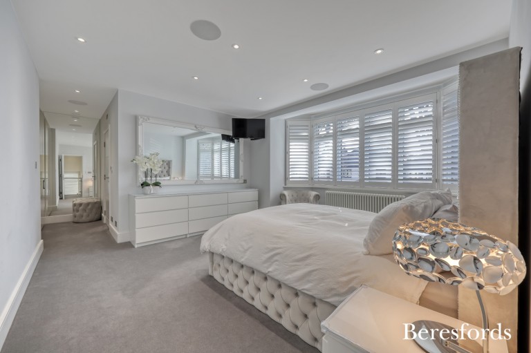 Images for Severn Avenue, Gidea Park, RM2