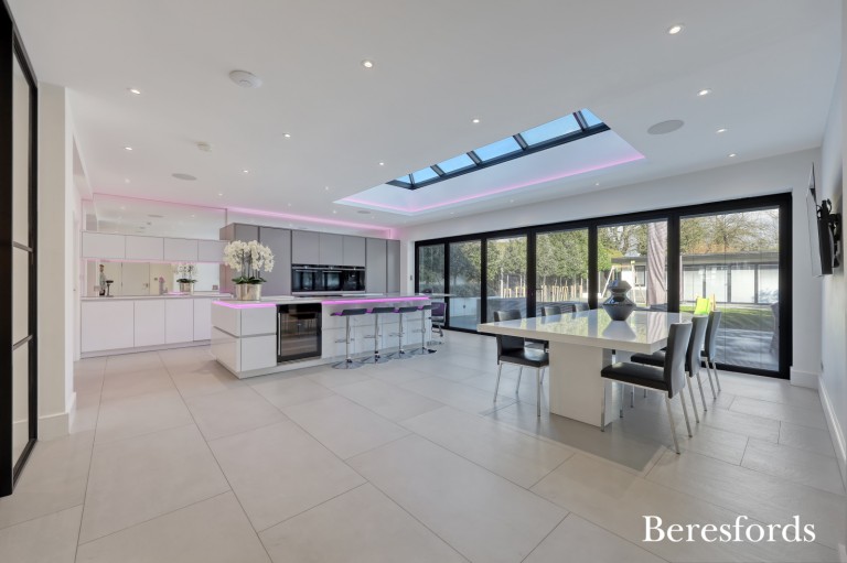Images for Severn Avenue, Gidea Park, RM2