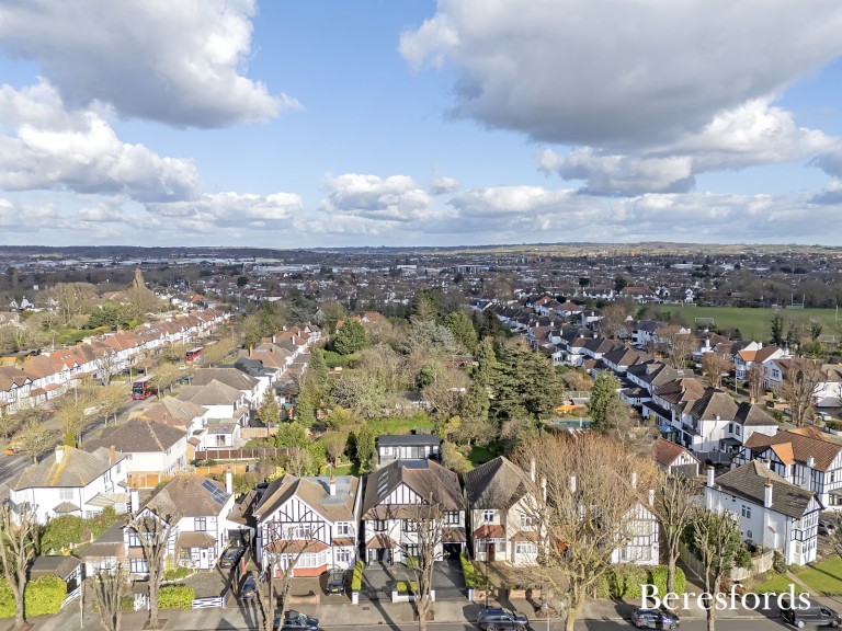 Images for Severn Avenue, Gidea Park, RM2