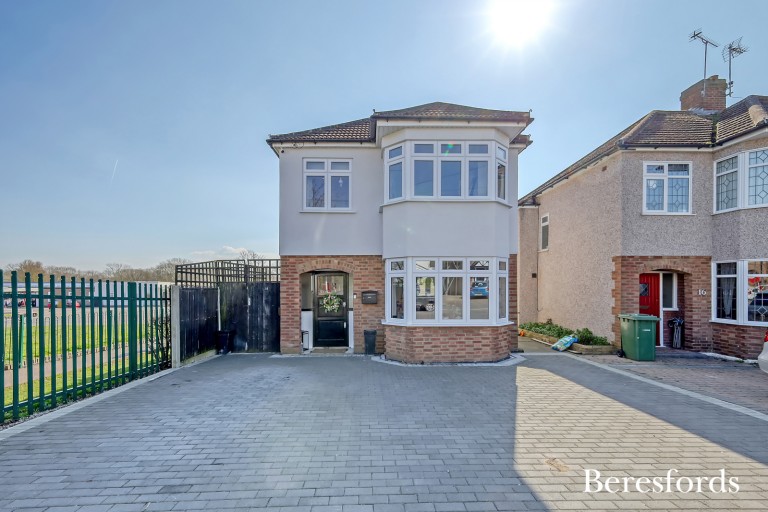 Images for Ashvale Gardens, Upminster, RM14