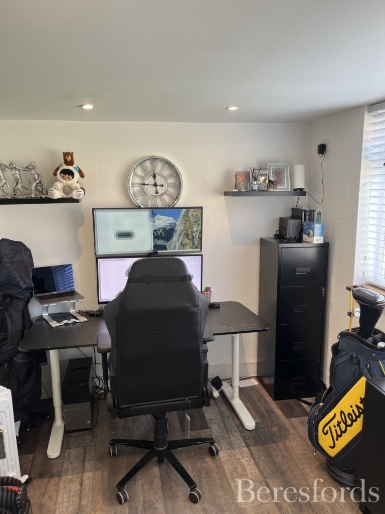 Images for Ashvale Gardens, Upminster, RM14