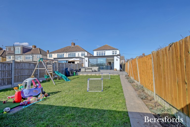 Images for Ashvale Gardens, Upminster, RM14