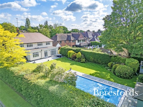 Click the photo for more details of Ridgeway, Hutton Mount, Brentwood, Essex, CM13
