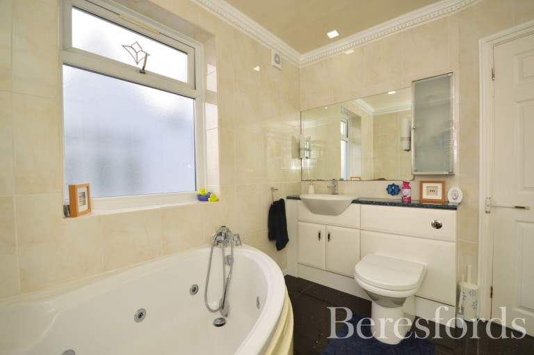 Images for Clyde Way, Rise Park, Romford, RM1