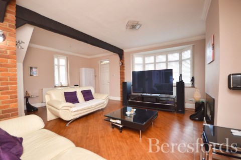 Click the photo for more details of Clyde Way, Rise Park, Romford, RM1