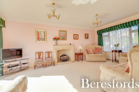Click the photo for more details of Bowhay, Hutton, Brentwood, Essex, CM13