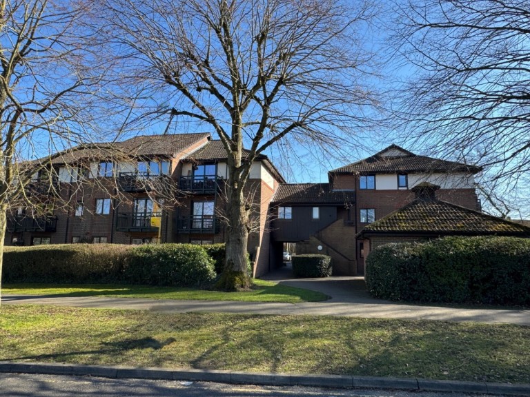 Images for Bradwell Court, Bradwell Green, Hutton, Essex, CM13