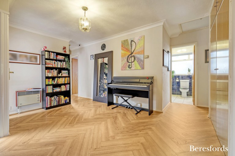 Images for Spurgate, Hutton Mount, Brentwood, Essex, CM13