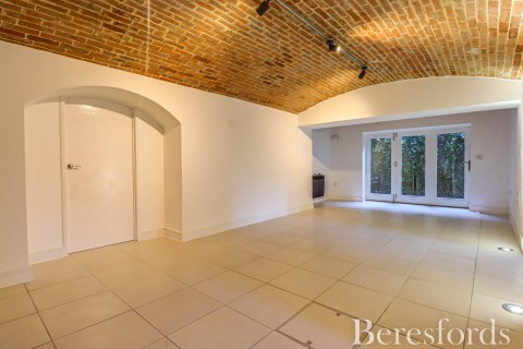 Click the photo for more details of The Galleries, Warley, Brentwood, Essex, CM14