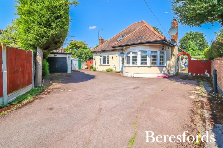 Images for Little Gaynes Lane, Upminster, Essex, RM14