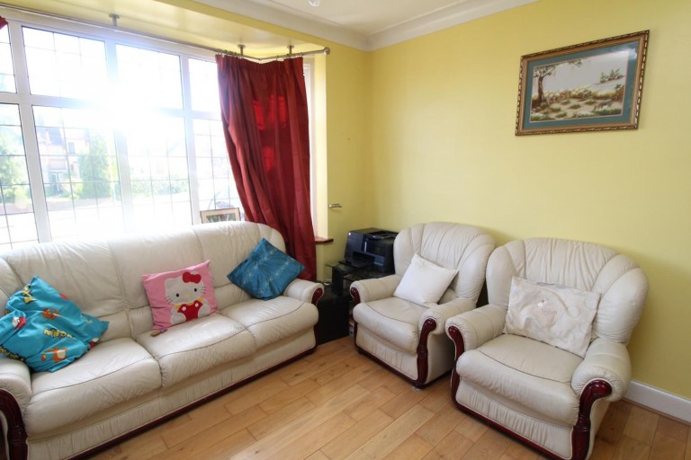 Images for Waldegrave Gardens, Upminster, RM14
