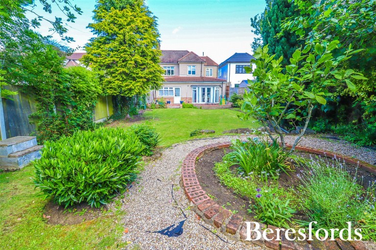 Images for Waldegrave Gardens, Upminster, RM14