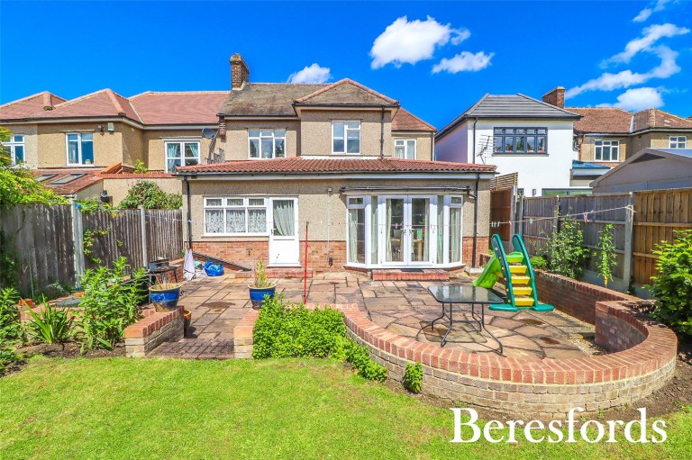 Images for Waldegrave Gardens, Upminster, RM14