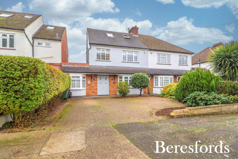 Images for Hornbeam Avenue, Upminster, RM14