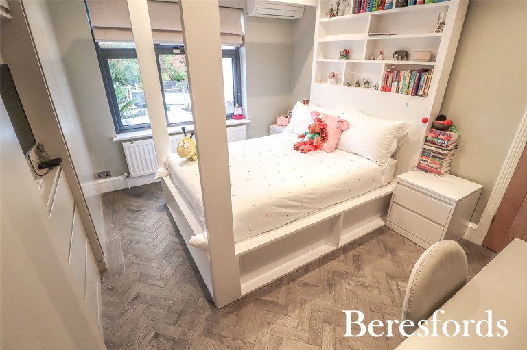 Images for Hall Lane, Upminster, RM14