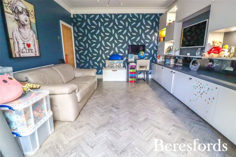 Click the photo for more details of Hall Lane, Upminster, RM14