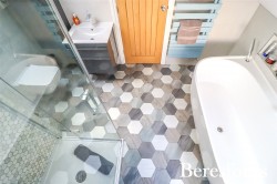 Images for Hall Lane, Upminster, RM14