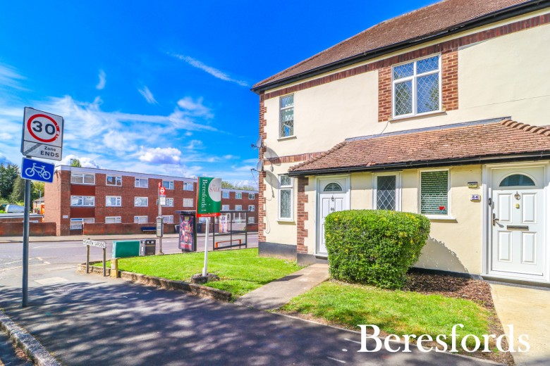 Click the photo for more details of Highview Gardens, Upminster, RM14