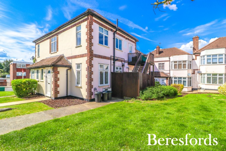 Images for Highview Gardens, Upminster, RM14