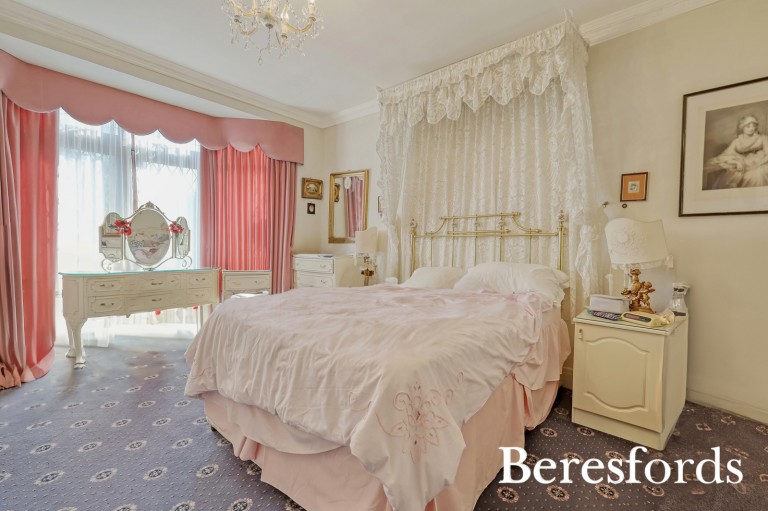 Images for Park Drive, Upminster, RM14