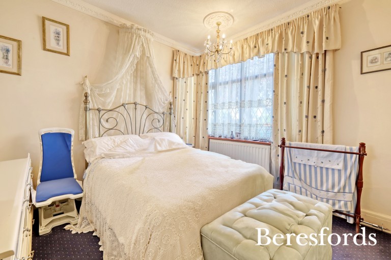 Images for Park Drive, Upminster, RM14