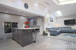 Images for Dury Falls Close, Hornchurch, RM11