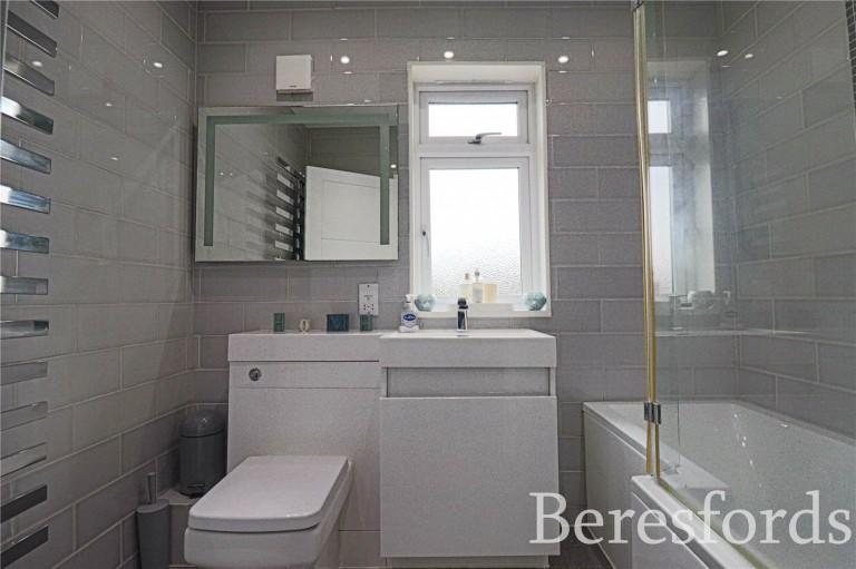 Images for Dury Falls Close, Hornchurch, RM11