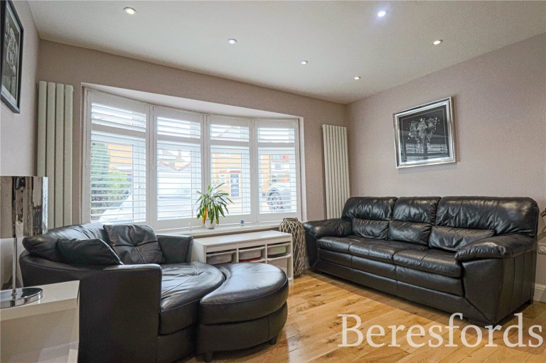 Images for Dury Falls Close, Hornchurch, RM11