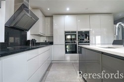 Images for Dury Falls Close, Hornchurch, RM11