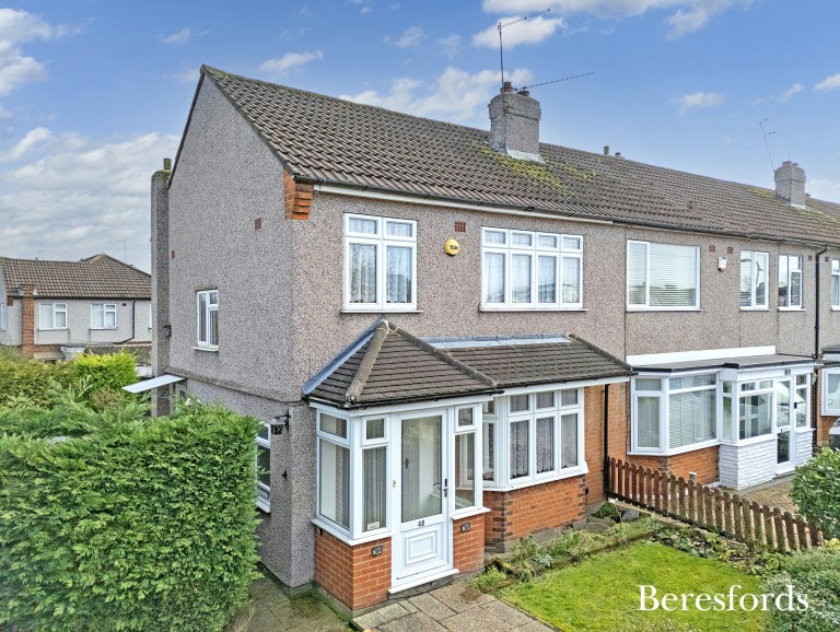 Images for Severn Drive, Upminster, RM14