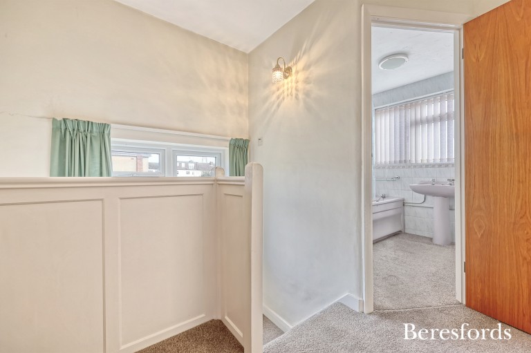 Images for Severn Drive, Upminster, RM14