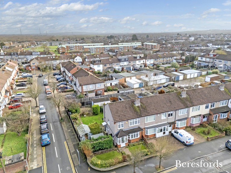 Images for Severn Drive, Upminster, RM14