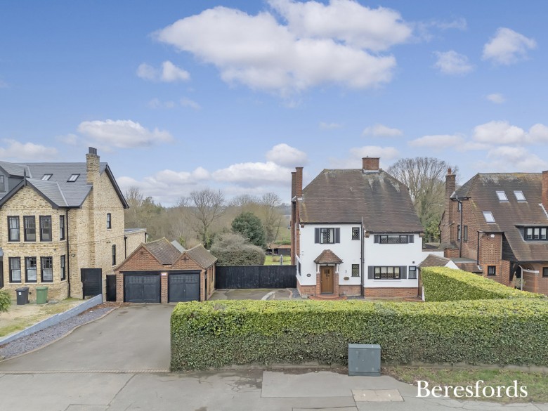 Click the photo for more details of Hall Lane, Upminster, RM14