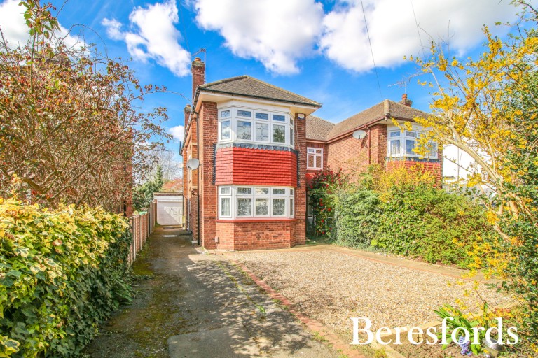 Images for Brookdale Avenue, Upminster, RM14
