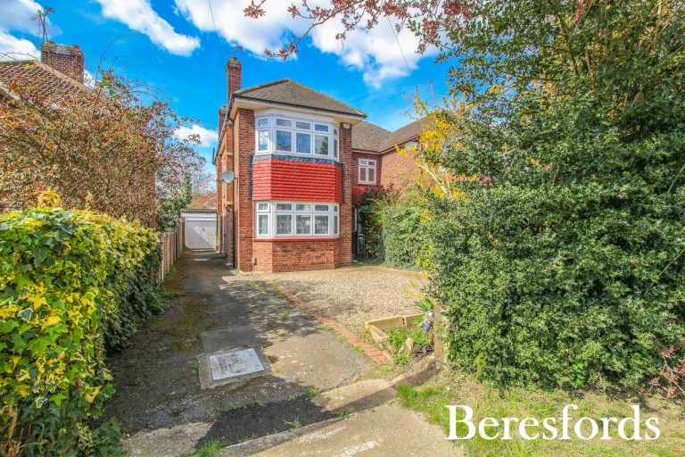 Images for Brookdale Avenue, Upminster, RM14