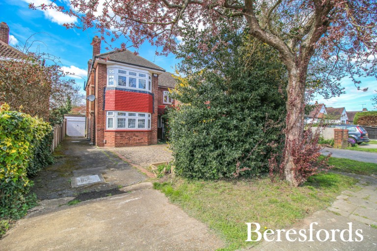 Images for Brookdale Avenue, Upminster, RM14