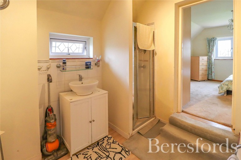 Images for The Crescent, Upminster, RM14