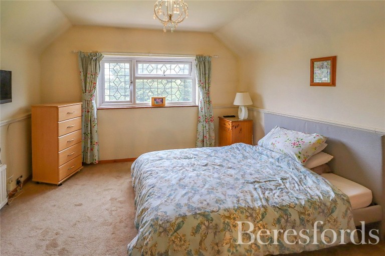 Images for The Crescent, Upminster, RM14