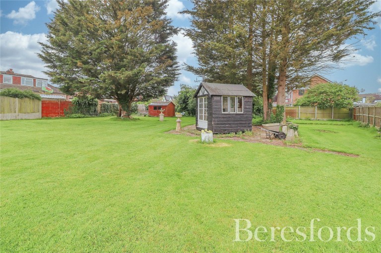 Images for The Crescent, Upminster, RM14