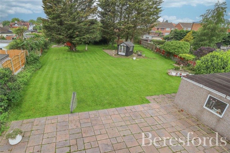 Images for The Crescent, Upminster, RM14