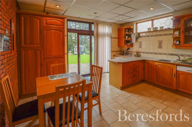 Images for The Crescent, Upminster, RM14