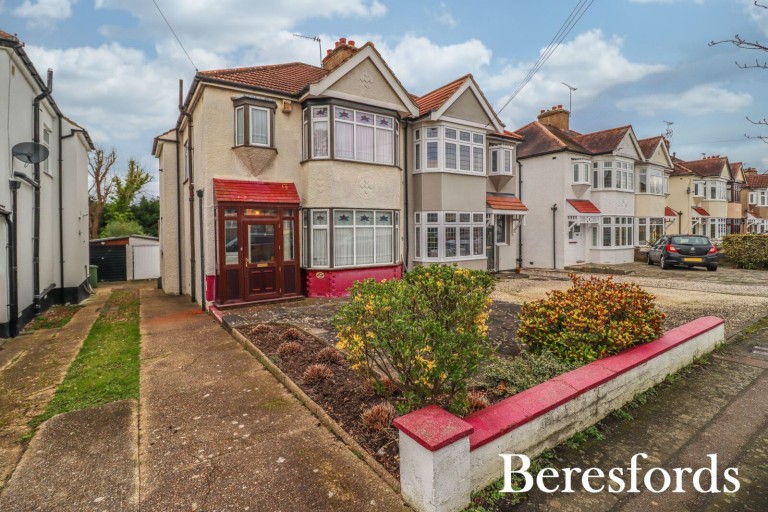 Images for Meadowside Road, Upminster, RM14